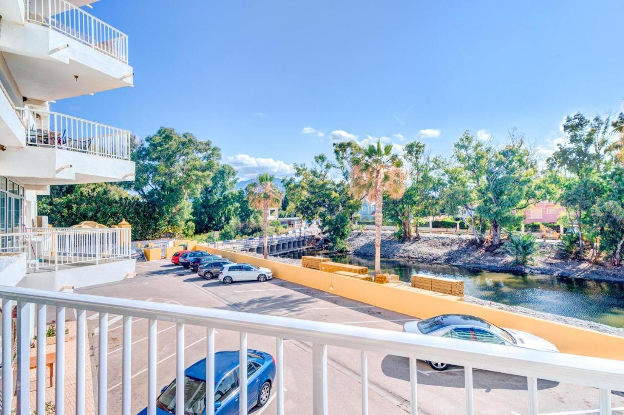 Beach Front Flat With Sea Views Marbella Eksteriør billede